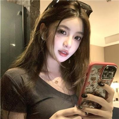 伏狮艶后